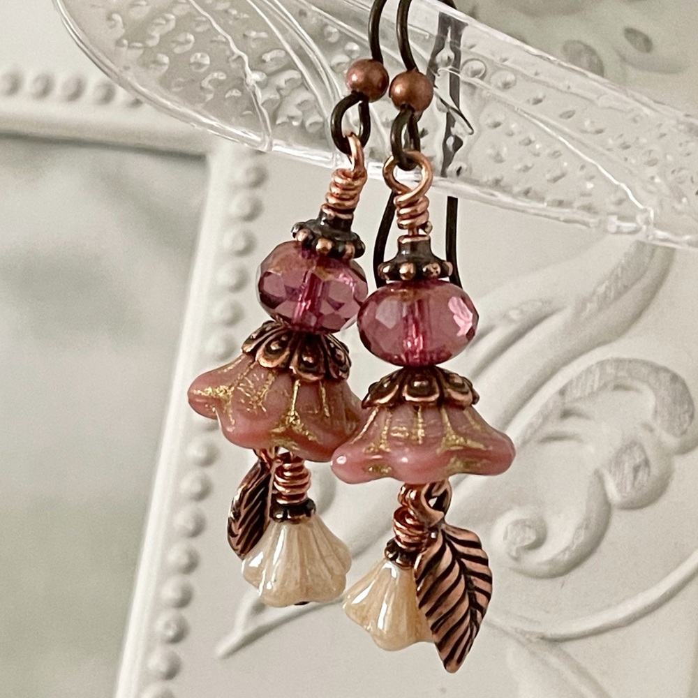 ARTISAN Earrings “Zuzu’s Petals” - Dangles - Picture 2 of 10